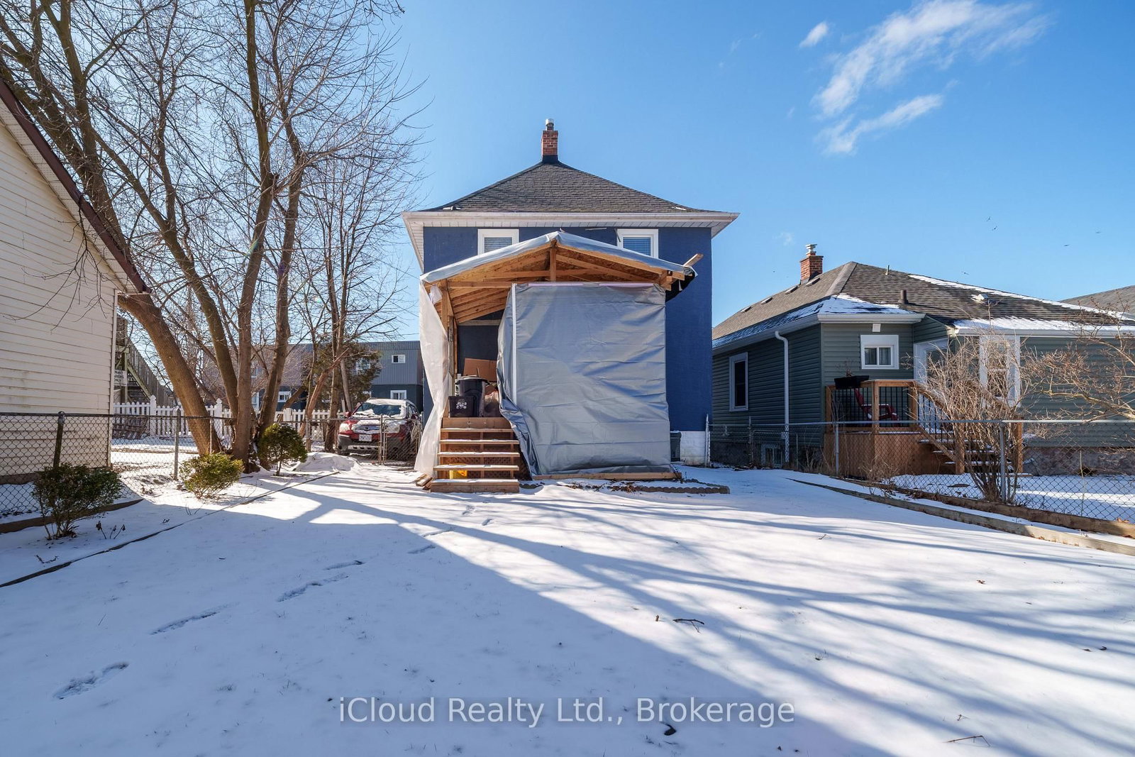 Detached House for sale at 2 Richmond Avenue, St. Catharines, Ontario, L2R 3W7 - E. Chester - MLS: X12846954