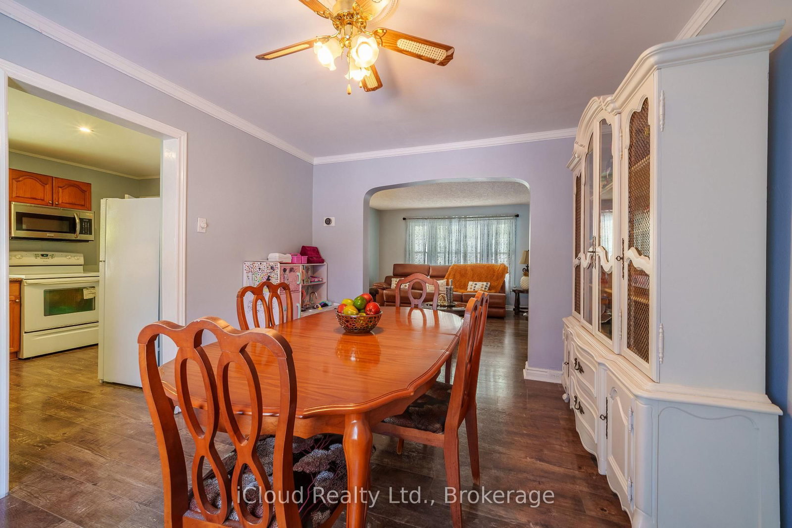 Detached House for sale at 2 Richmond Avenue, St. Catharines, Ontario, L2R 3W7 - E. Chester - MLS: X12846954