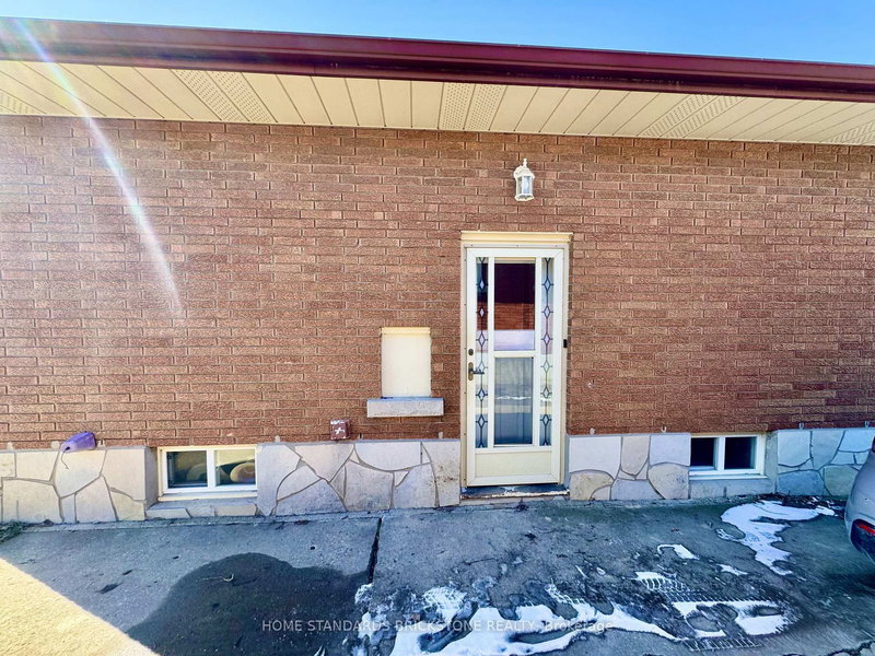 168 St Davids Rd, St. Catharines, L2T 1R2 | Image 2