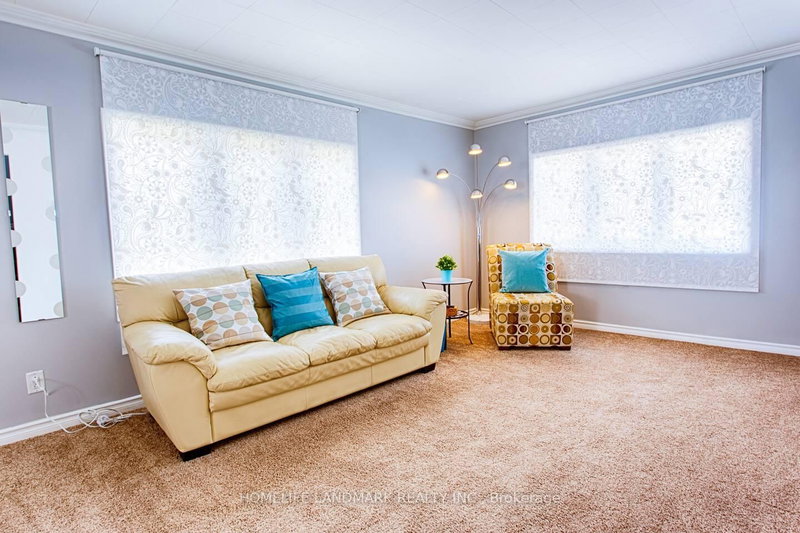 6548 Montrose Rd, Niagara Falls, L2H 1M2 | Image 2