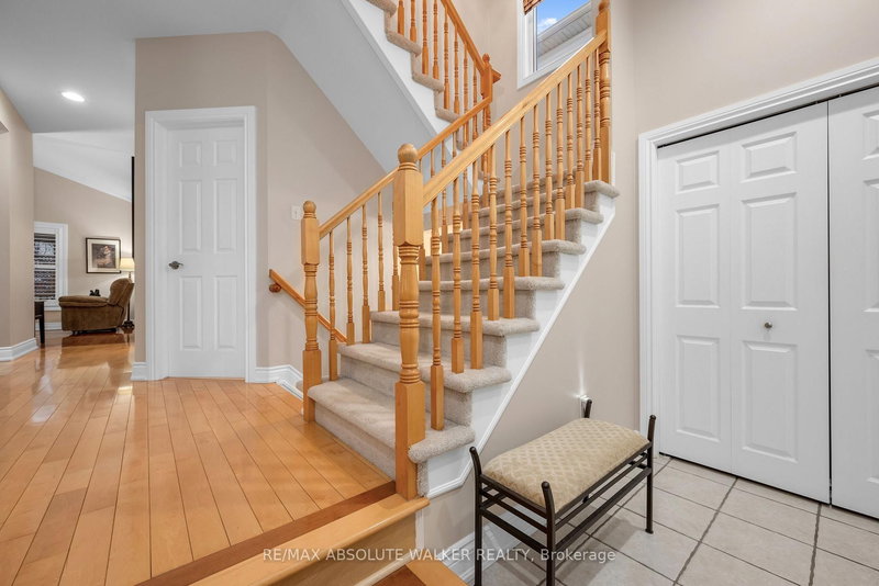 1662 Frenette St, Ottawa, K4A 4L4 | Image 2