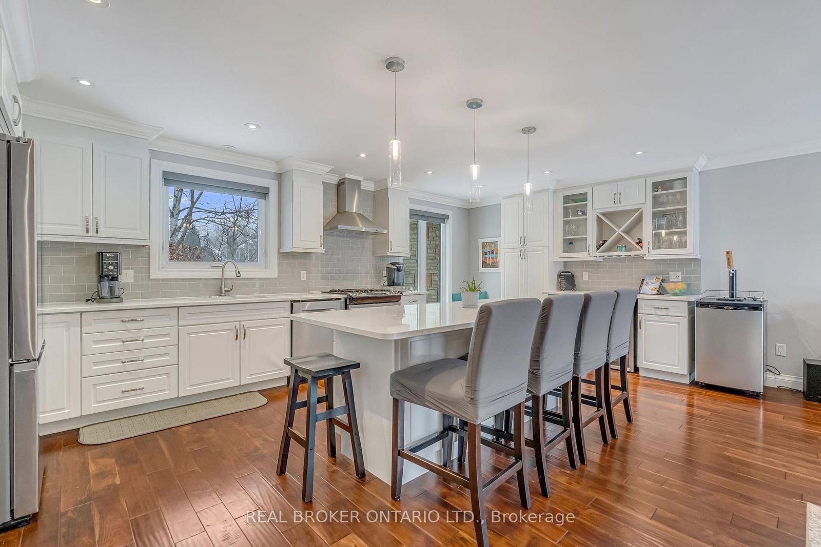 Detached House for sale at 30 Carl Crescent, Hamilton, Ontario, L8B 0G5 - Waterdown - MLS: X12847574