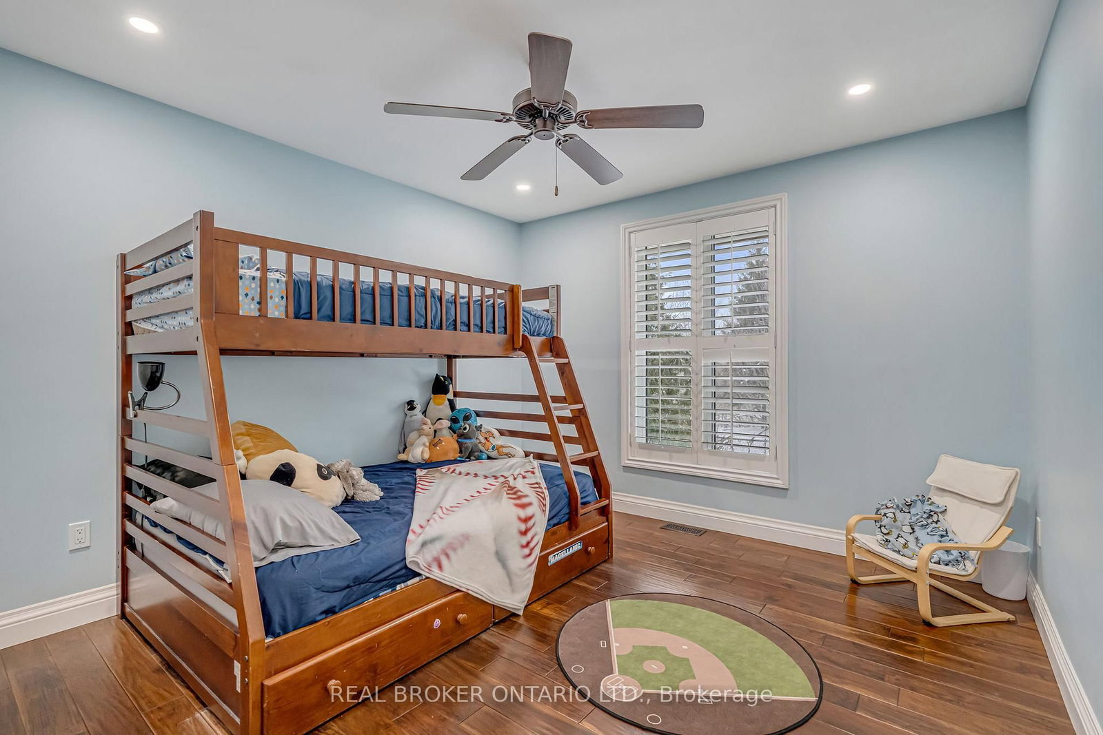 Detached House for sale at 30 Carl Crescent, Hamilton, Ontario, L8B 0G5 - Waterdown - MLS: X12847574