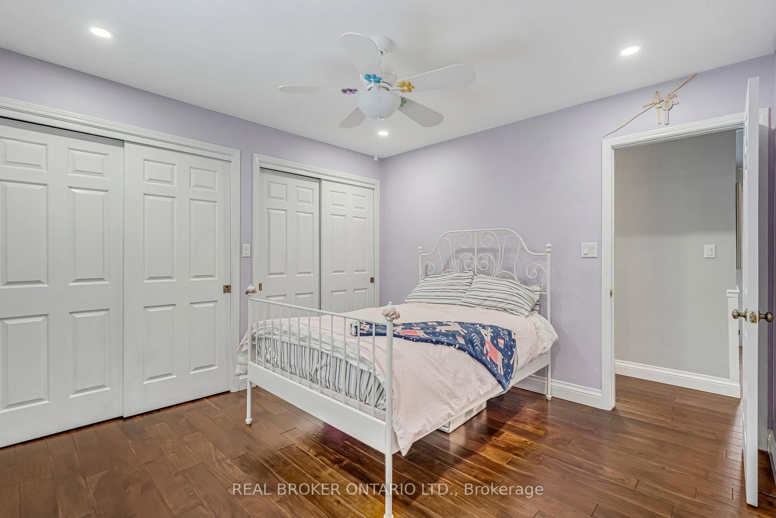 Detached House for sale at 30 Carl Crescent, Hamilton, Ontario, L8B 0G5 - Waterdown - MLS: X12847574