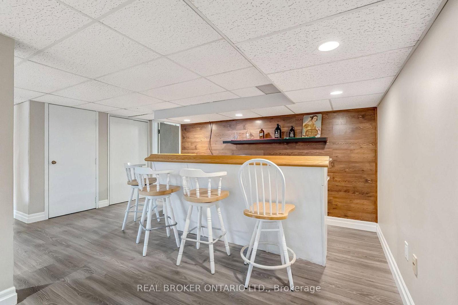 Detached House for sale at 30 Carl Crescent, Hamilton, Ontario, L8B 0G5 - Waterdown - MLS: X12847574