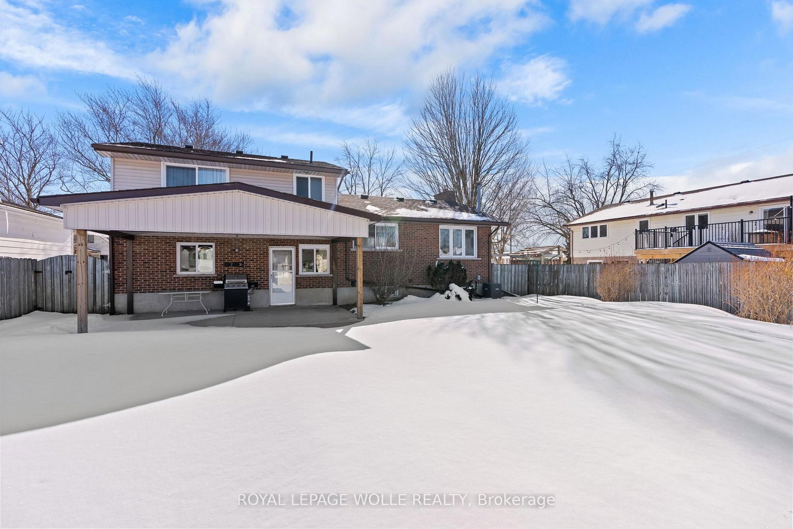 Detached House for sale at 218 ARRIS Crescent, West Perth, Ontario, N0K 1N0 - Mitchell - MLS: X12847742