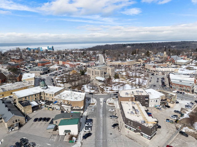 206 - 35 St David Street