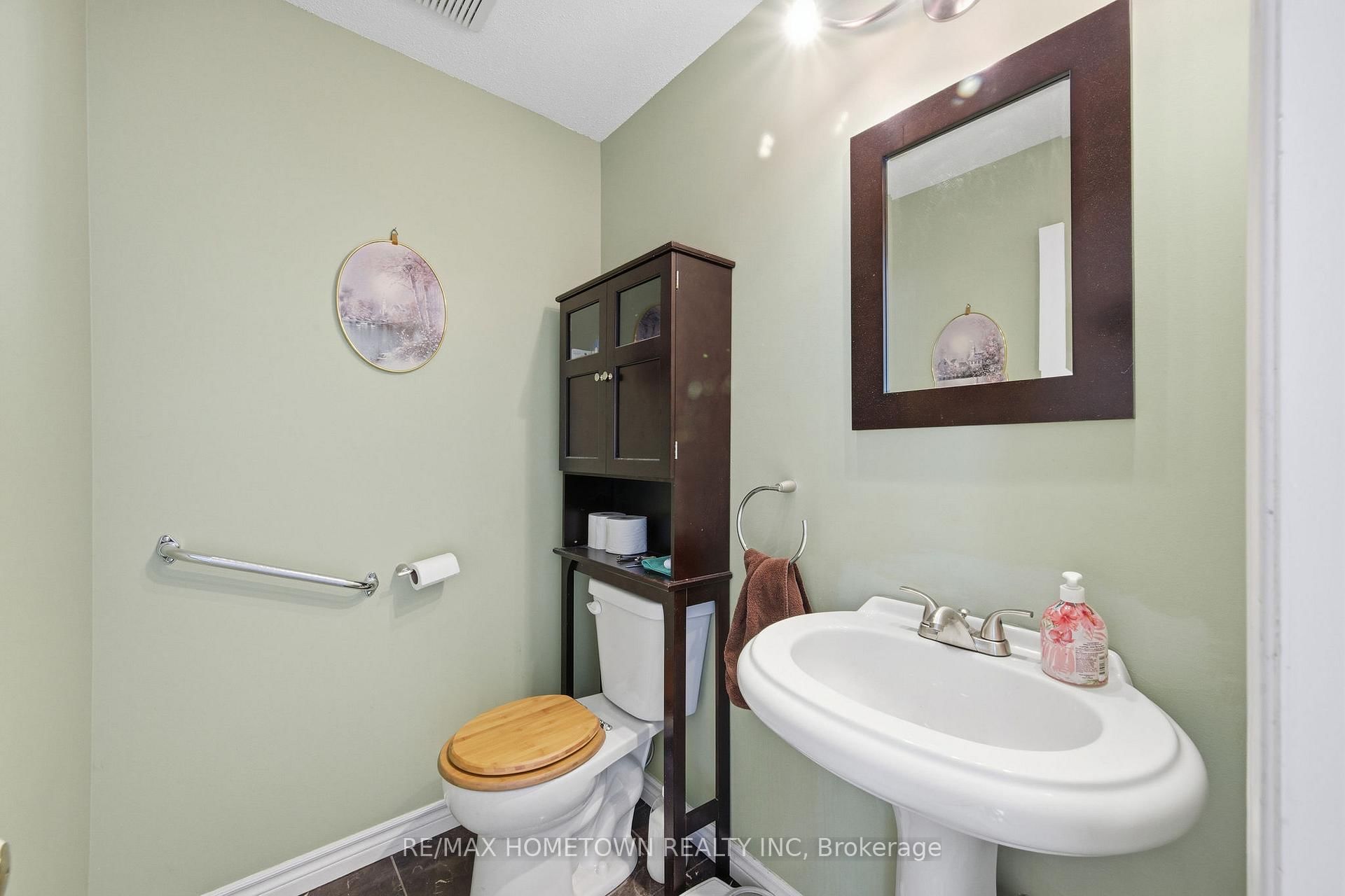 12 Fairholme Drive