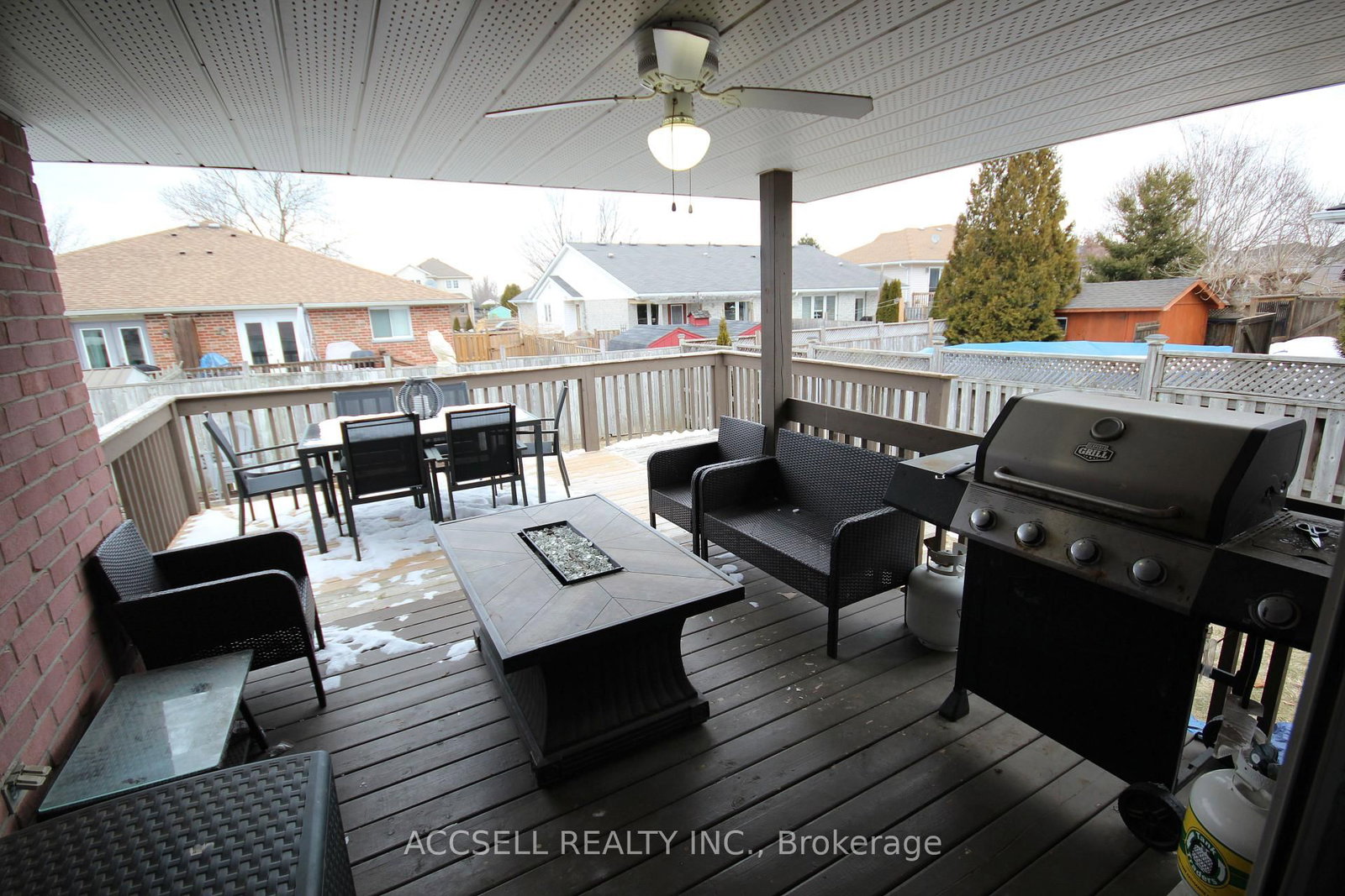 Detached House for sale at 635 Highview Drive, St. Thomas, Ontario, N5R 5E7 - St. Thomas - MLS: X12847770