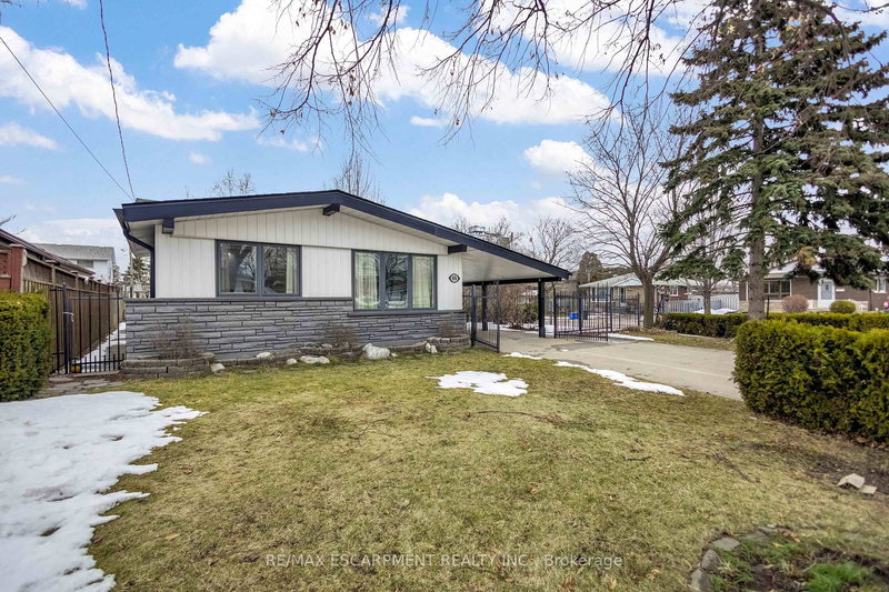 85 Ranchdale Dr, Hamilton, L8V 2L9 | Image 2