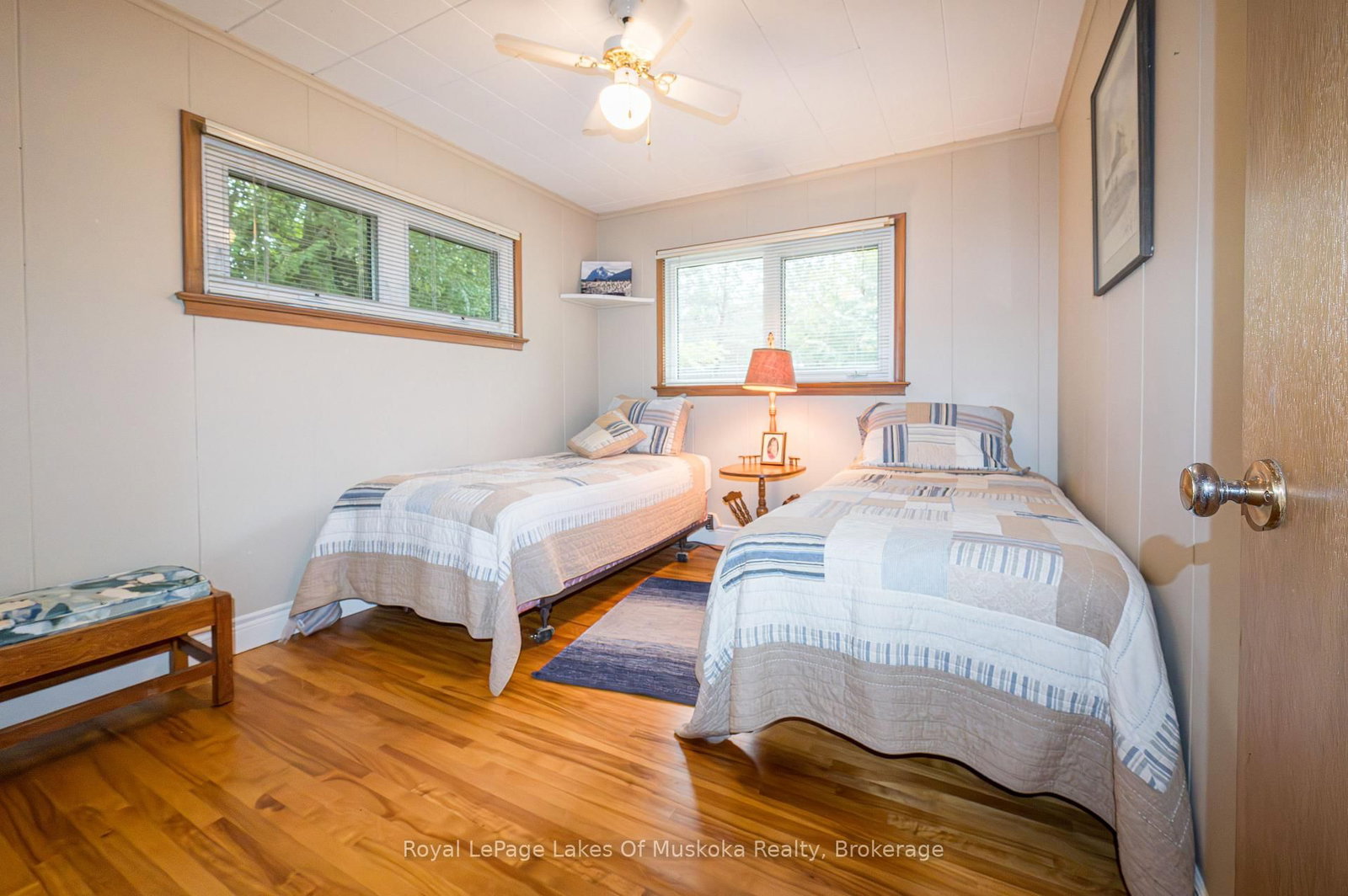 Detached House for sale at 574 Ravenscliffe Road, Huntsville, Ontario, P1H 1N5 - Chaffey - MLS: X12847850