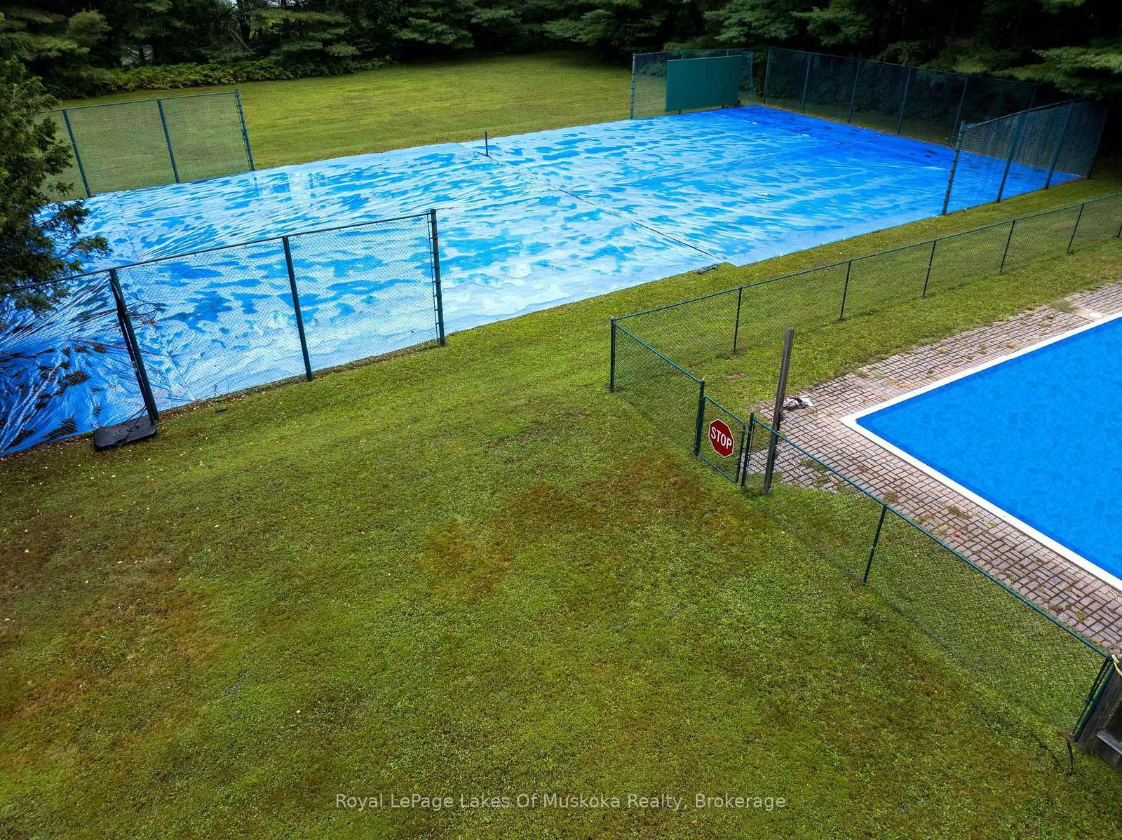 Detached House for sale at 574 Ravenscliffe Road, Huntsville, Ontario, P1H 1N5 - Chaffey - MLS: X12847850