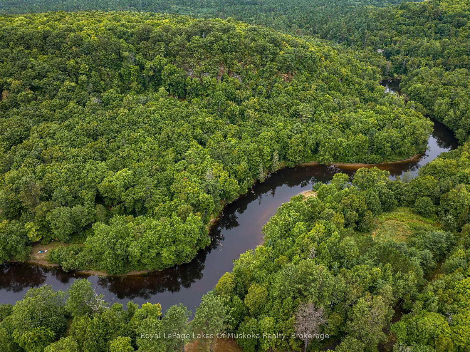 Detached House for sale at 574 Ravenscliffe Road, Huntsville, Ontario, P1H 1N5 - Chaffey - MLS: X12847850