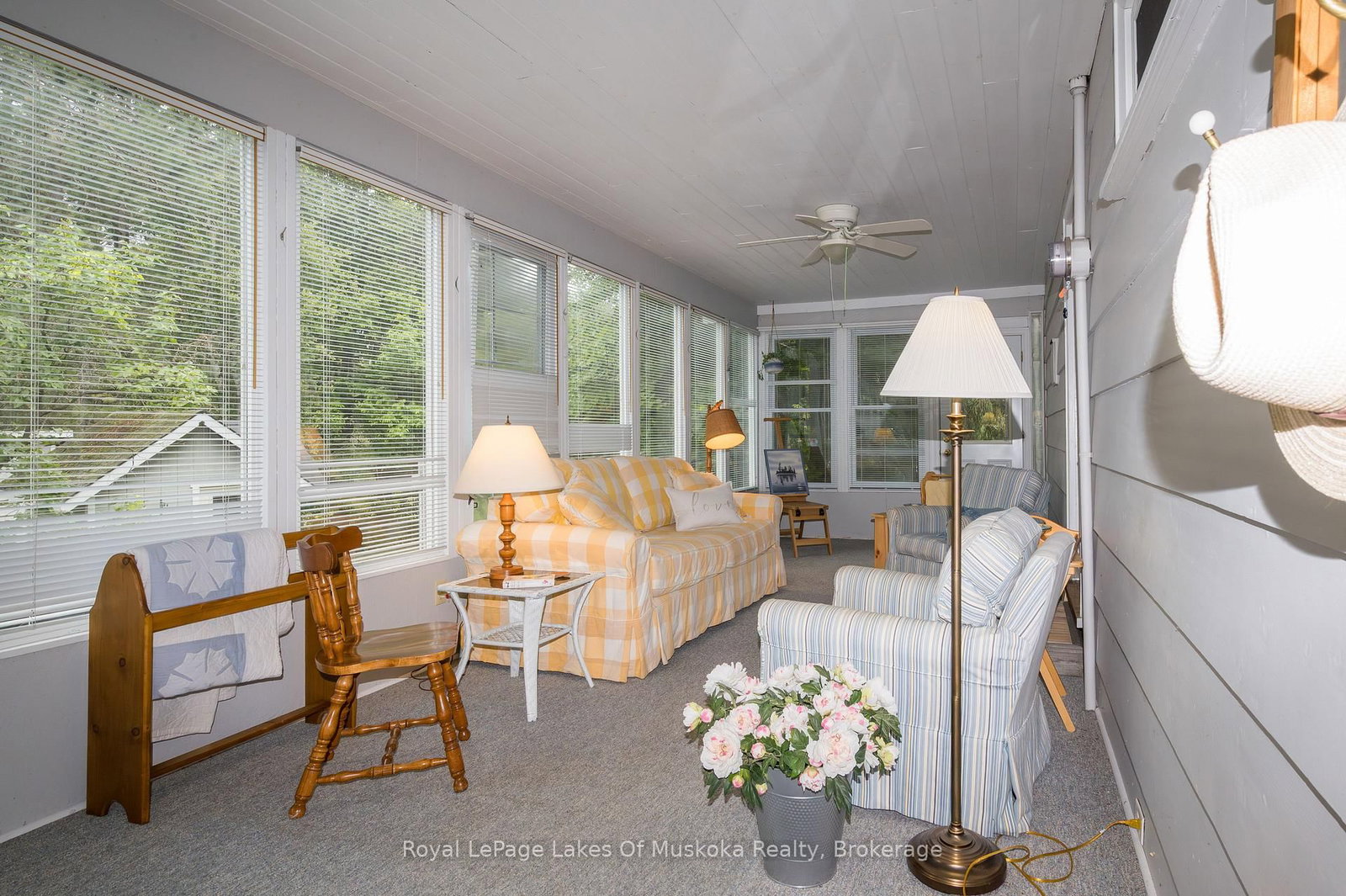 Detached House for sale at 574 Ravenscliffe Road, Huntsville, Ontario, P1H 1N5 - Chaffey - MLS: X12847850