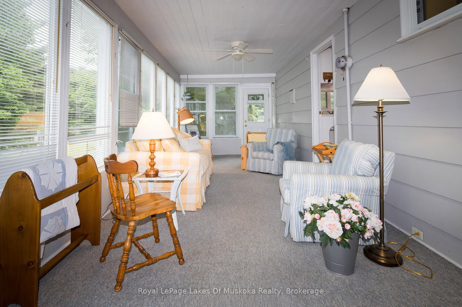 Detached House for sale at 574 Ravenscliffe Road, Huntsville, Ontario, P1H 1N5 - Chaffey - MLS: X12847850