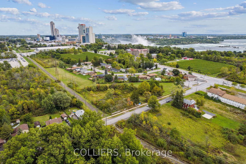 5587-5637 McLeod Rd, Niagara Falls, L2G 3E4 | Image 3