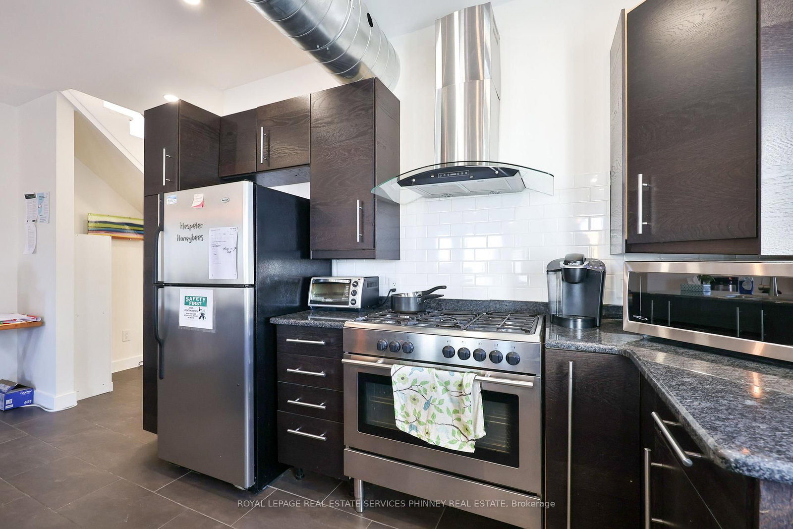 2 Queen Street E - Photo 13