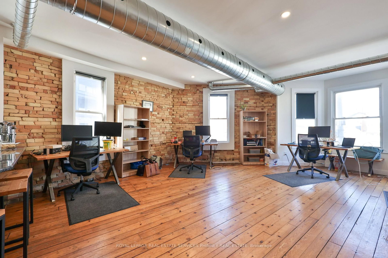 2 Queen Street E - Photo 14