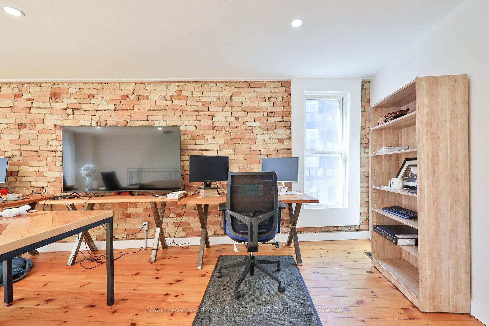 2 Queen Street E - Photo 20