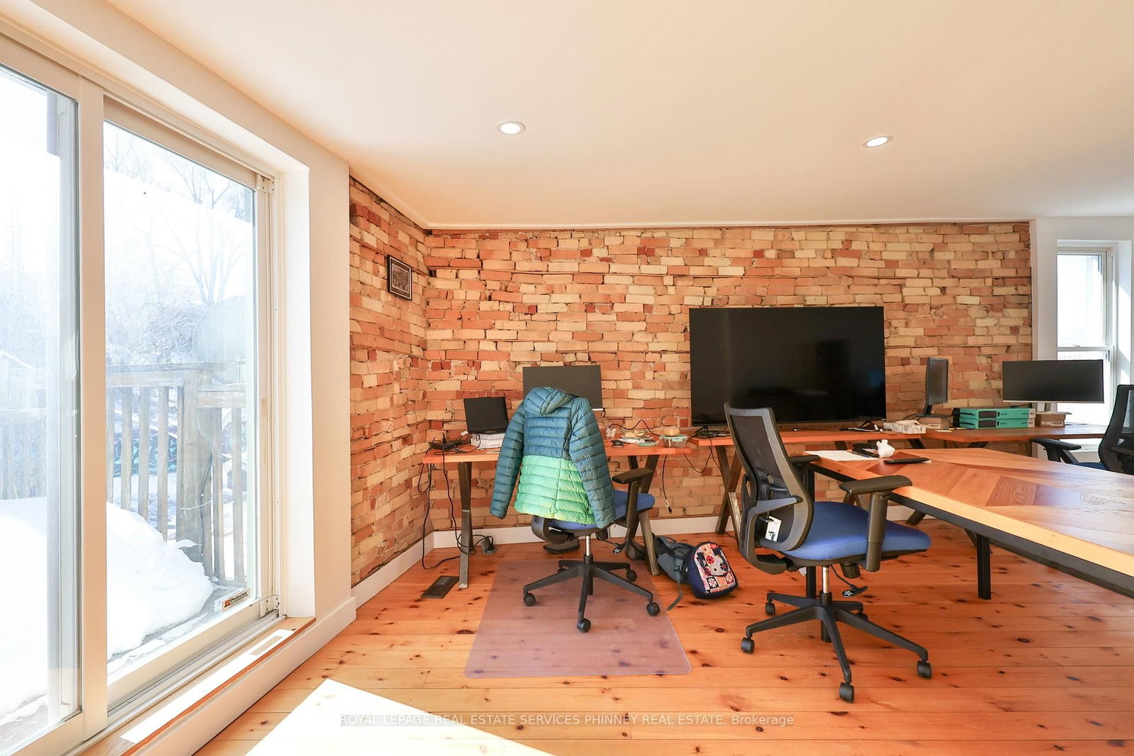 2 Queen Street E - Photo 21