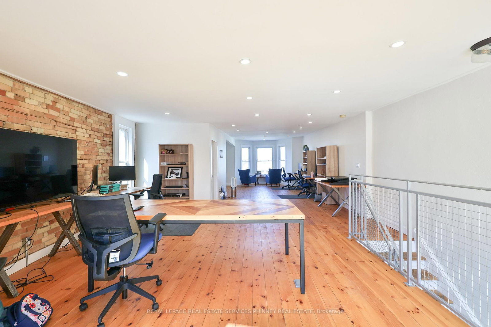 2 Queen Street E - Photo 22