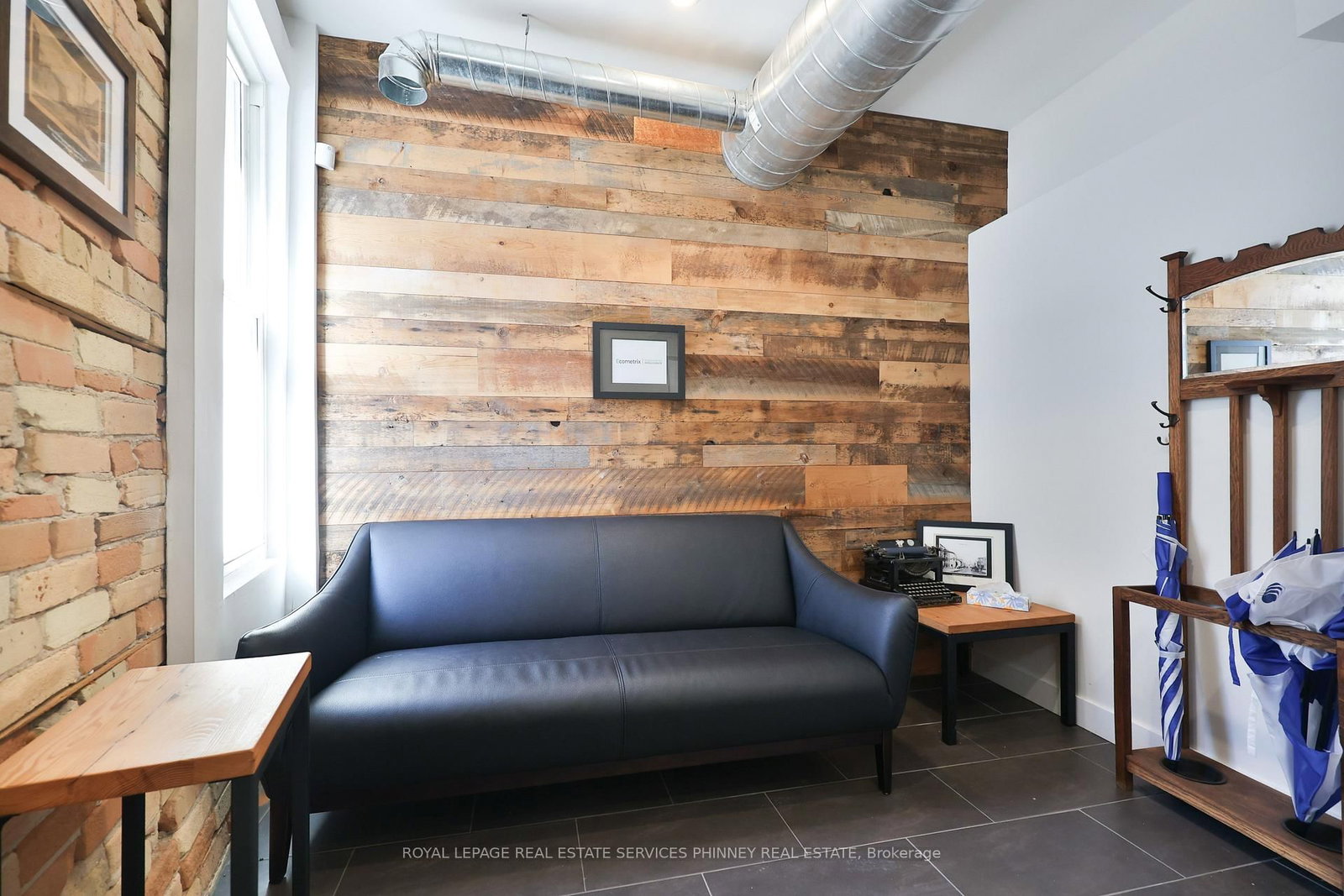 2 Queen Street E - Photo 5