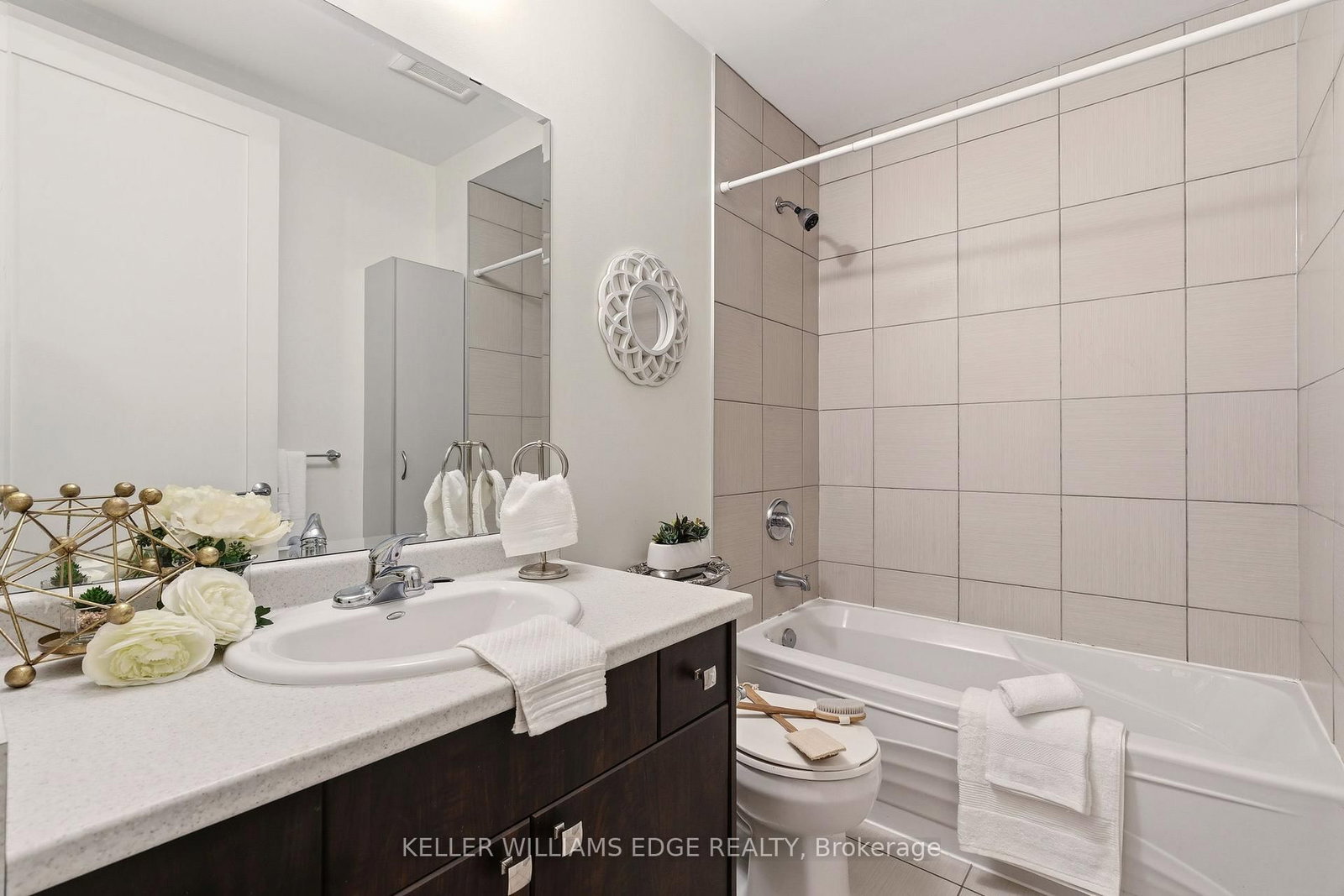 Condo for sale at 408-112 King Street, Hamilton, Ontario, L8N 1A8 - Beasley - MLS: X12848480