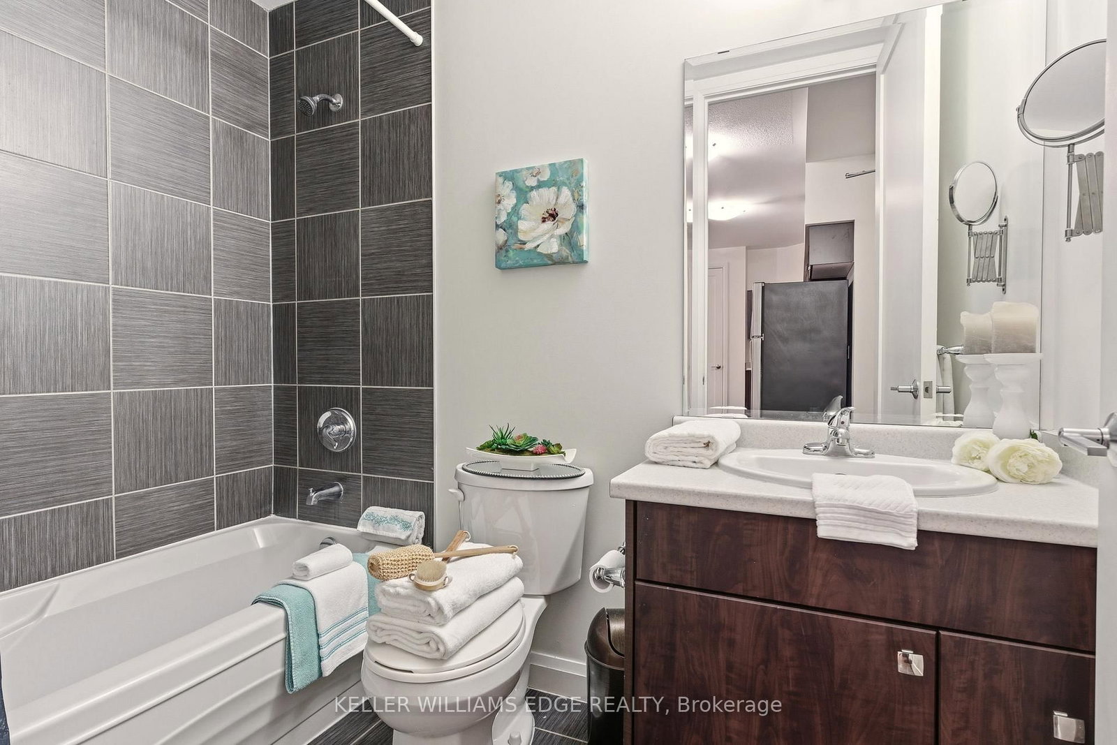 Condo for sale at 408-112 King Street, Hamilton, Ontario, L8N 1A8 - Beasley - MLS: X12848480