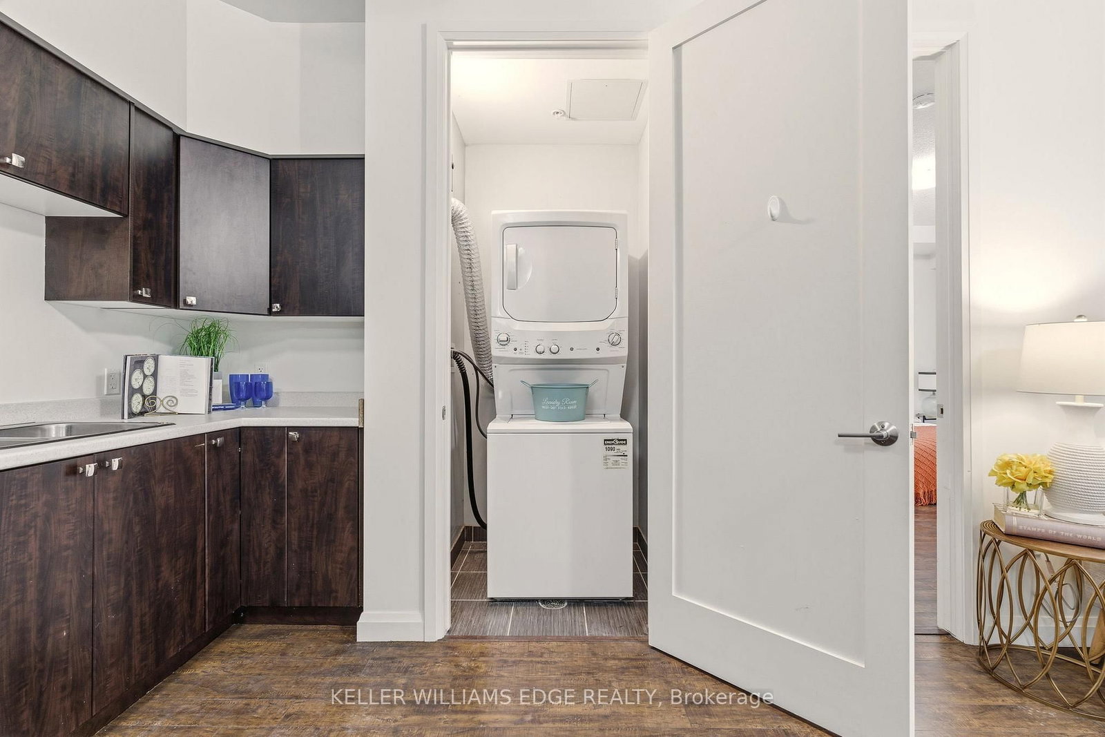 Condo for sale at 408-112 King Street, Hamilton, Ontario, L8N 1A8 - Beasley - MLS: X12848480