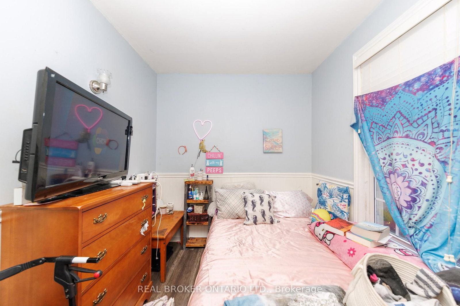 Semi-Detached House for sale at 242 Jarvis Street, Fort Erie, Ontario, L2A 2S5 - Central - MLS: X12848548