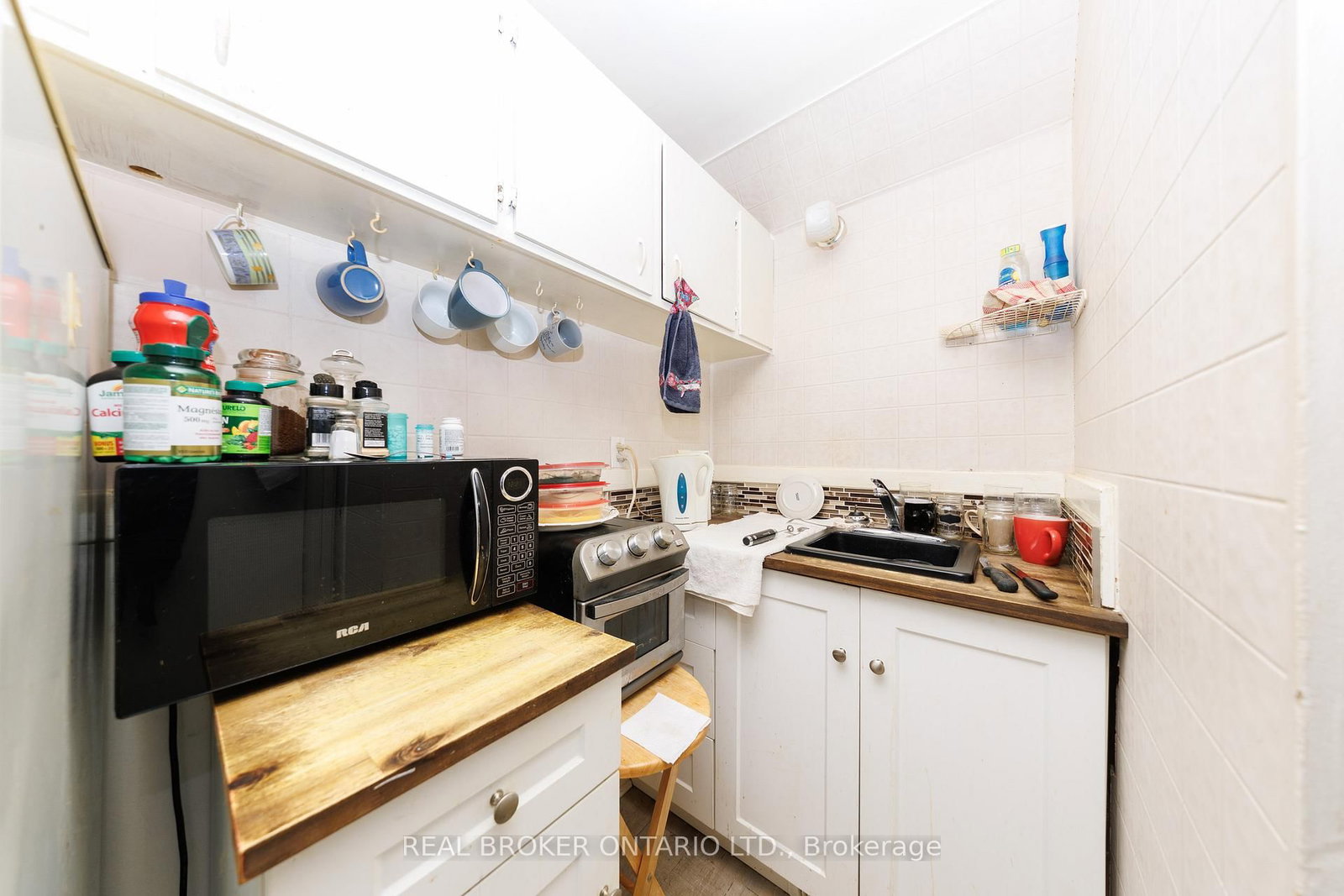 Semi-Detached House for sale at 242 Jarvis Street, Fort Erie, Ontario, L2A 2S5 - Central - MLS: X12848548