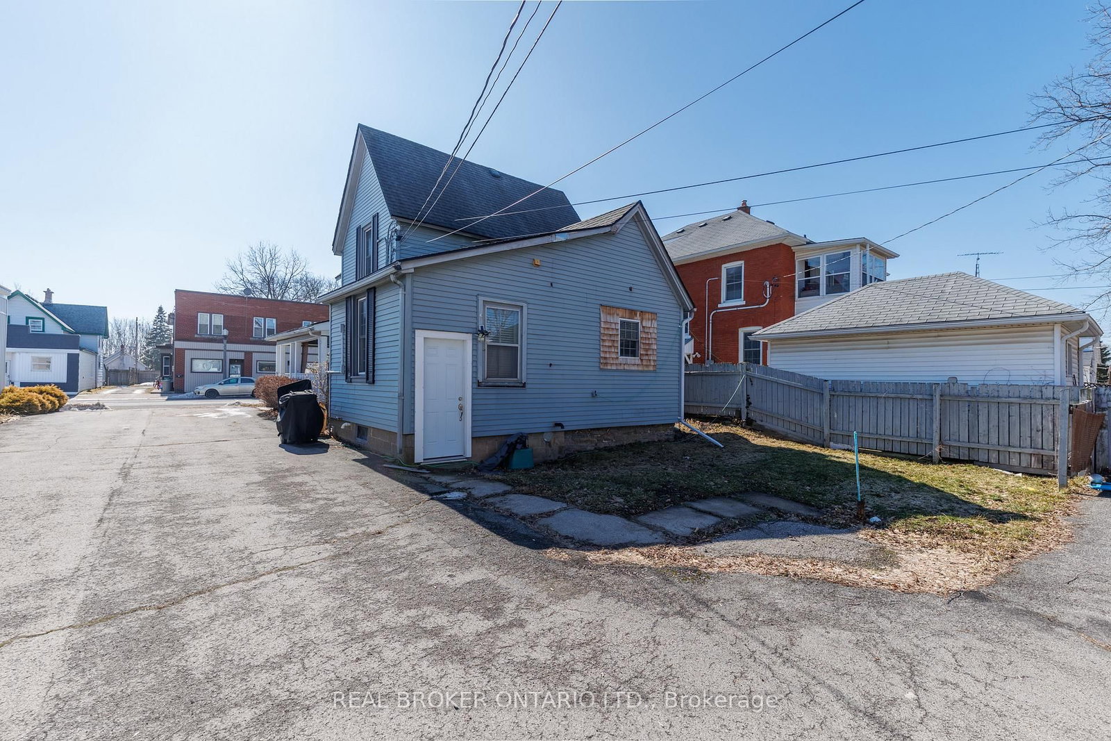 Semi-Detached House for sale at 242 Jarvis Street, Fort Erie, Ontario, L2A 2S5 - Central - MLS: X12848548