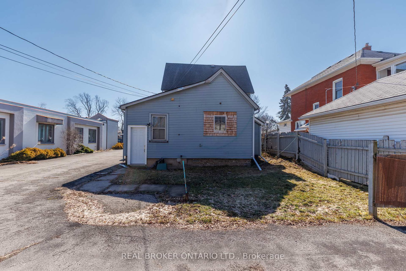 Semi-Detached House for sale at 242 Jarvis Street, Fort Erie, Ontario, L2A 2S5 - Central - MLS: X12848548