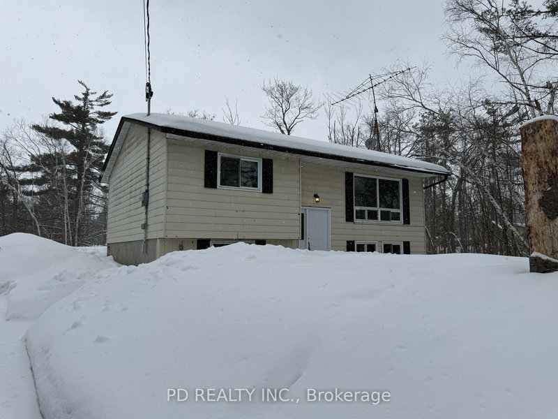 home for sale on 81 Ojibway Drive N