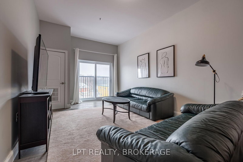 303 - 630 Princess St, Kingston, K7L 1E3 | Image 2
