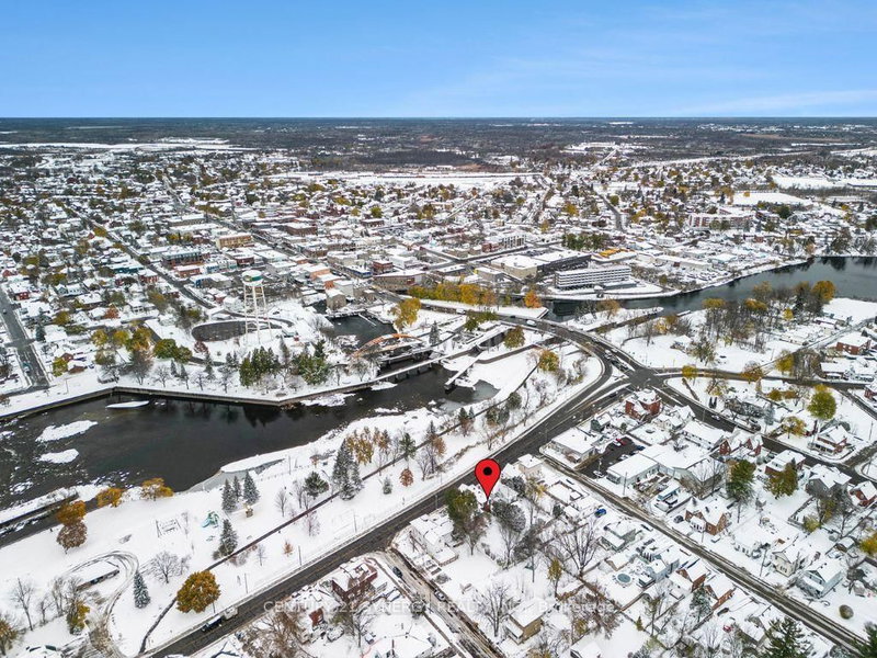 13 Lombard St, Smiths Falls, K7A 4E8 | Image 2