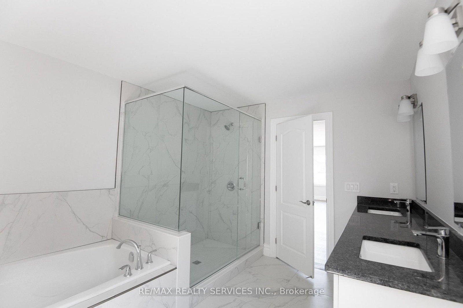 150 Tuscany Trail • Chatham-Kent, ON photo 19