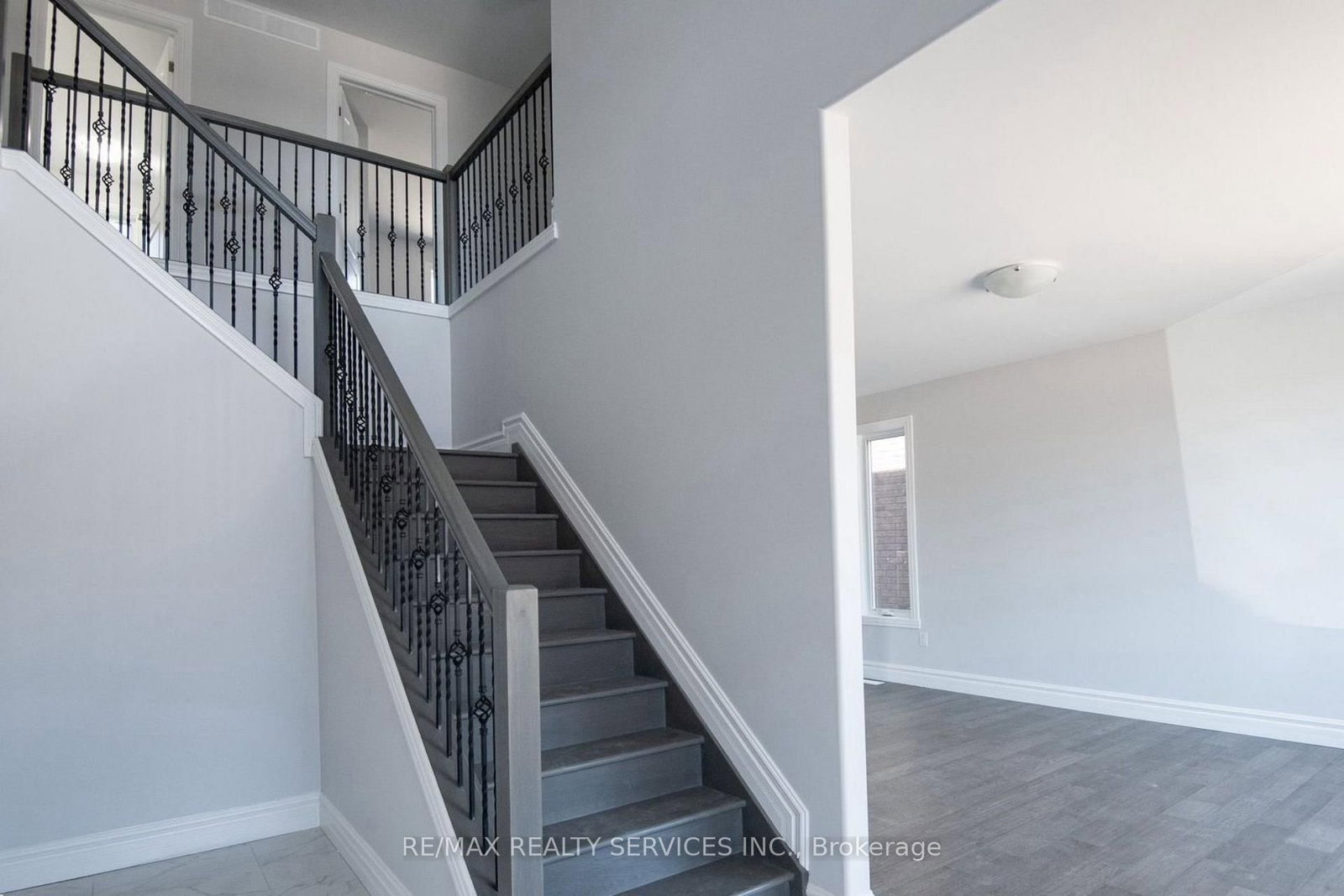 150 Tuscany Trail • Chatham-Kent, ON photo 5