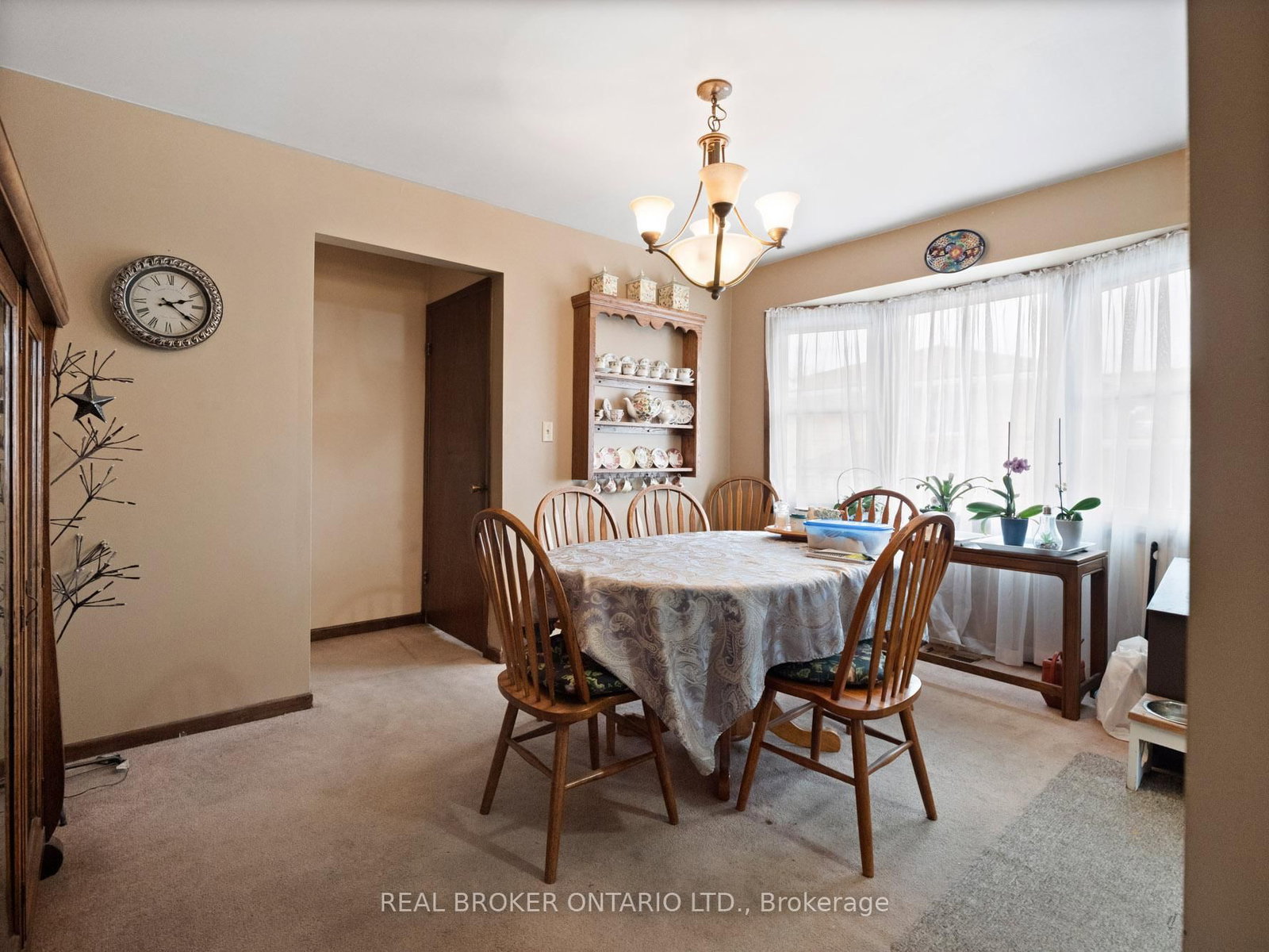 Detached House for sale at 20 Brackencrest Road, St. Catharines, Ontario, L2P 3K8 - Secord Woods - MLS: X12849650