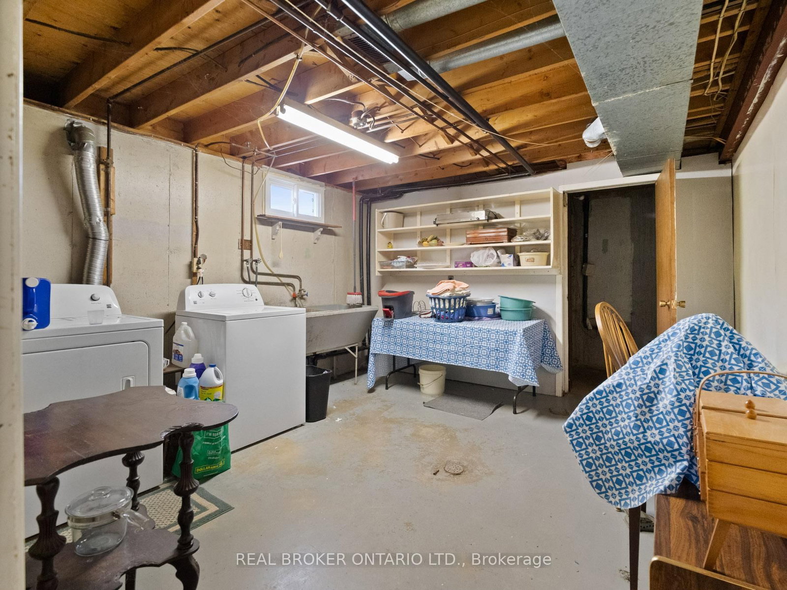 Detached House for sale at 20 Brackencrest Road, St. Catharines, Ontario, L2P 3K8 - Secord Woods - MLS: X12849650