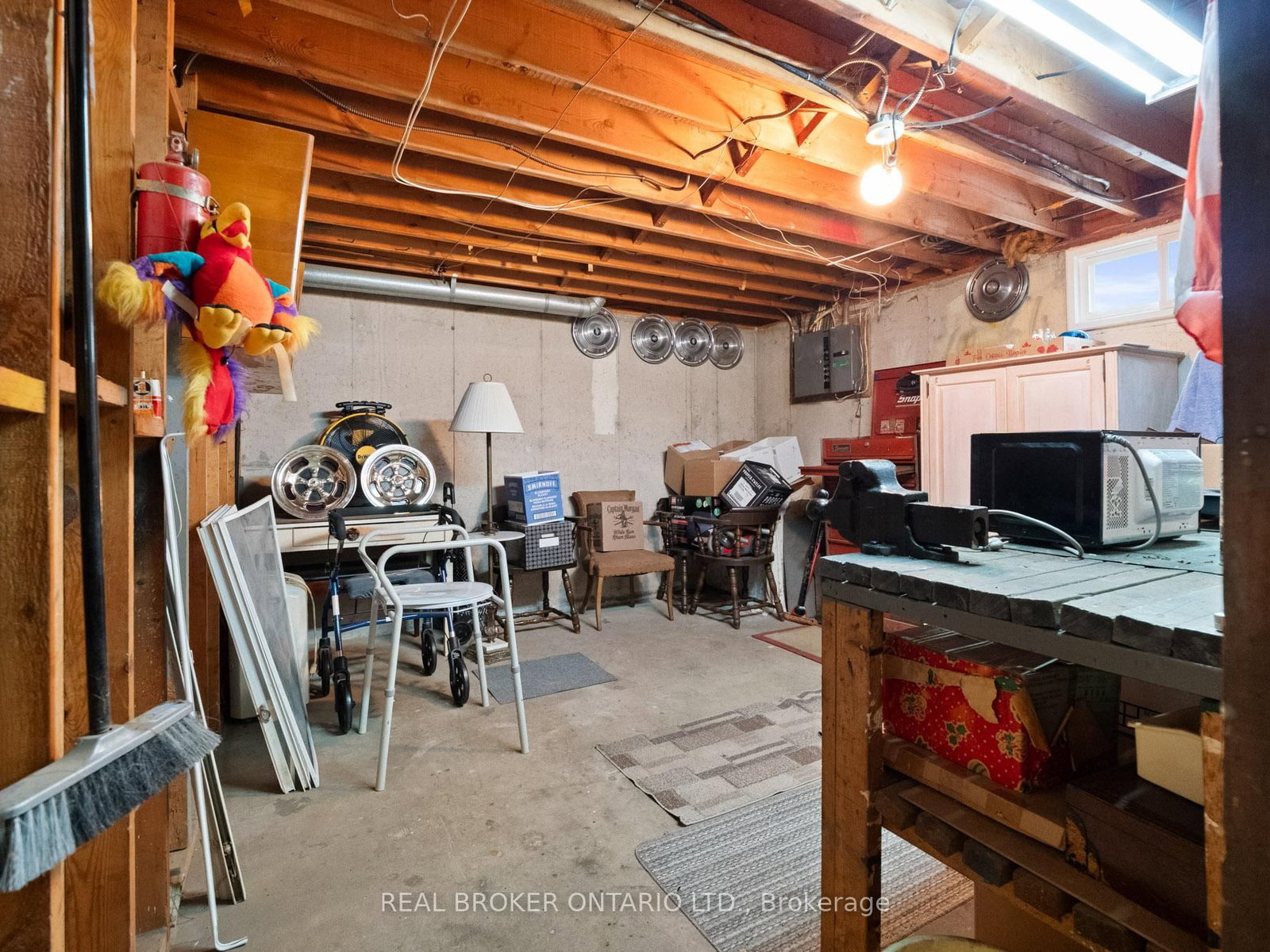 Detached House for sale at 20 Brackencrest Road, St. Catharines, Ontario, L2P 3K8 - Secord Woods - MLS: X12849650