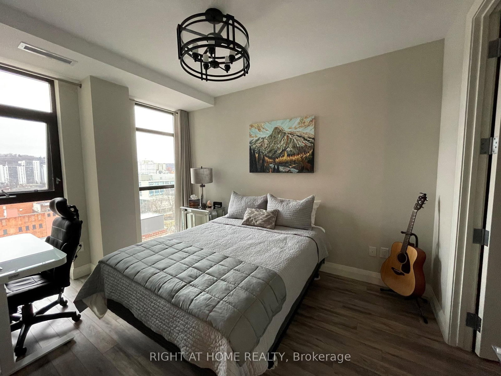 Condo for sale at 1015-118 King Street, Hamilton, Ontario, L8N 0A9 - Beasley - MLS: X12849896