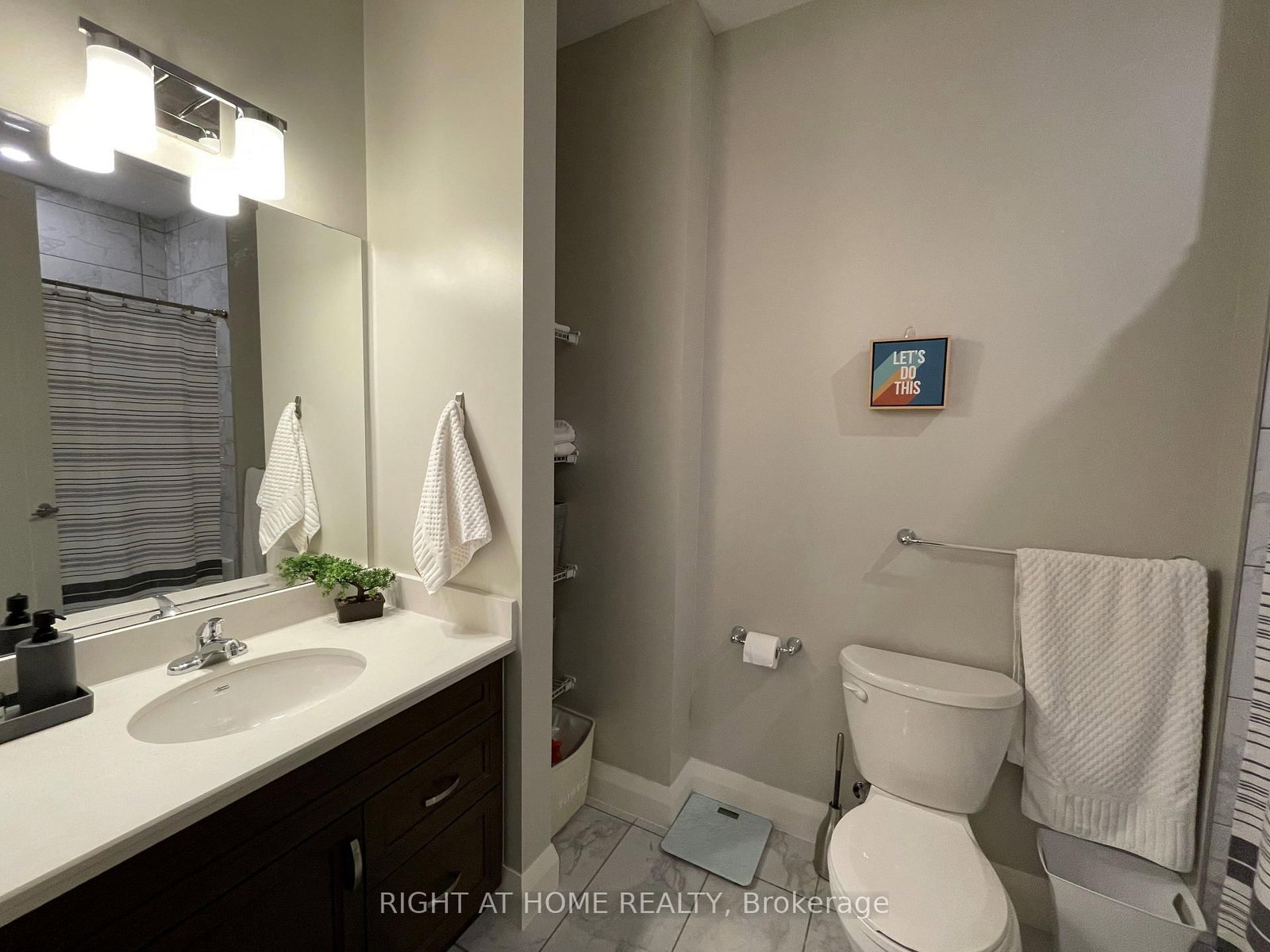 Condo for sale at 1015-118 King Street, Hamilton, Ontario, L8N 0A9 - Beasley - MLS: X12849896