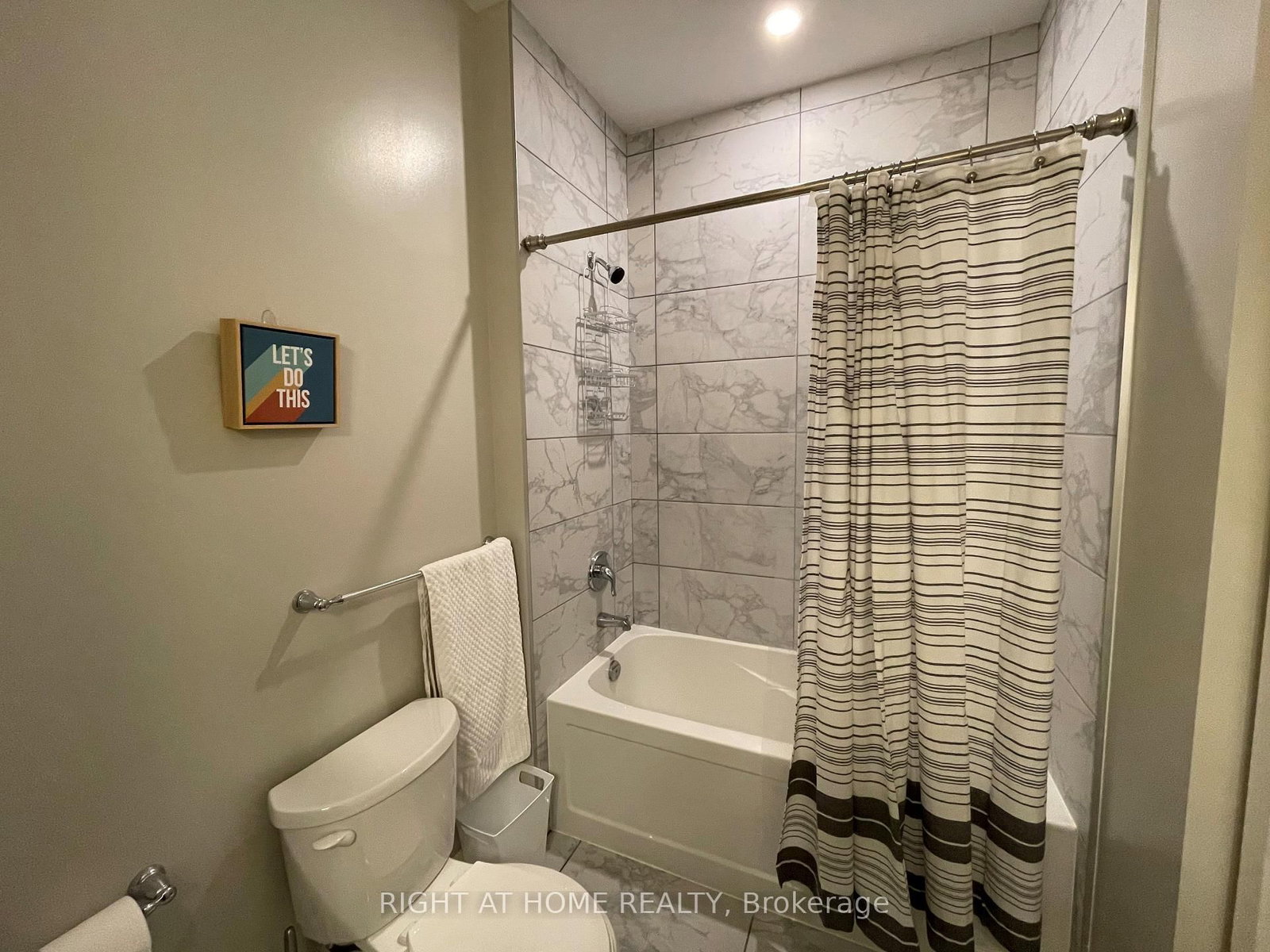 Condo for sale at 1015-118 King Street, Hamilton, Ontario, L8N 0A9 - Beasley - MLS: X12849896