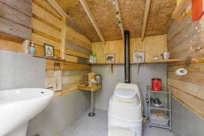 00 (31253) Highway 41 Highway • Eganville, ON photo 9
