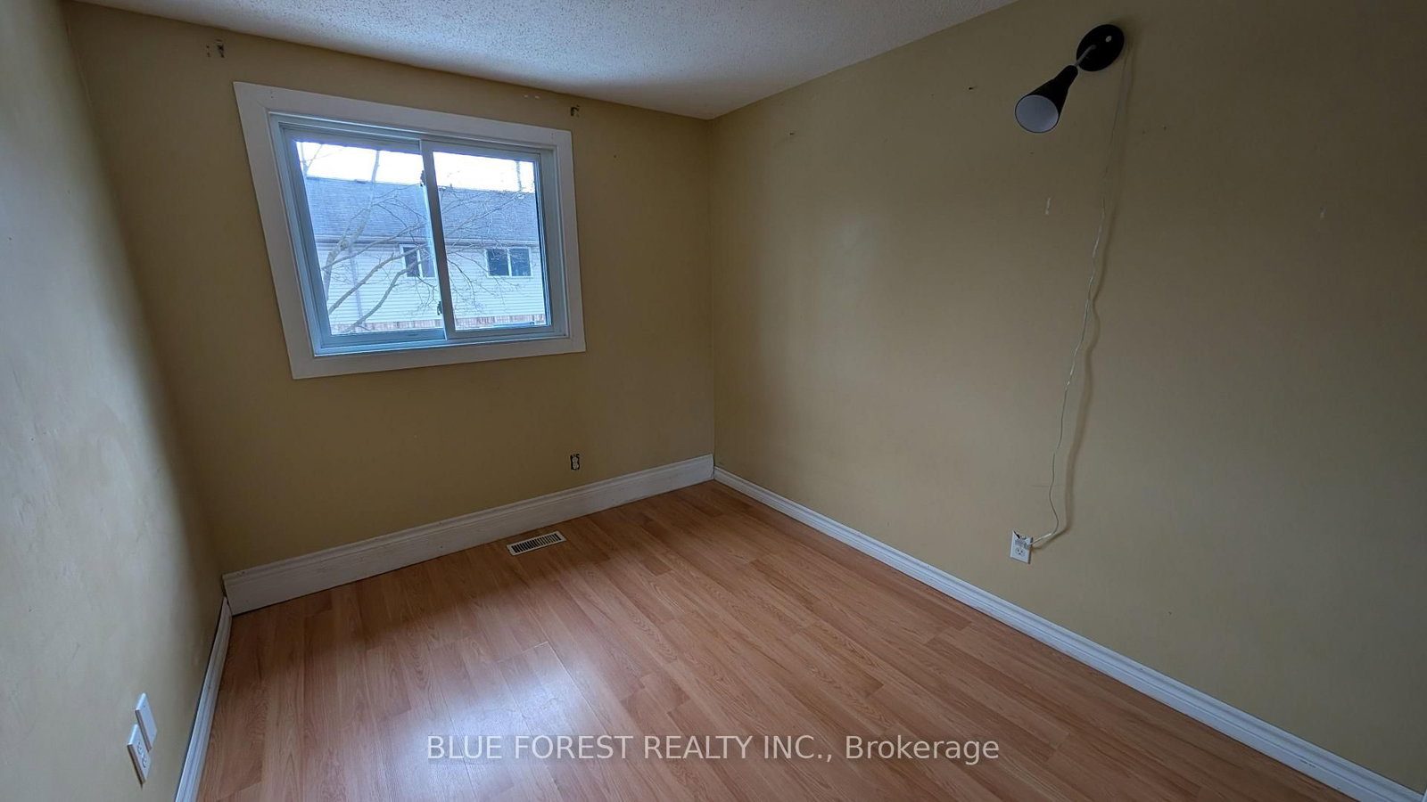 Townhouse for sale at 20-253 Taylor Street, London East, Ontario, N5Y 2J6 - East C - MLS: X12850066