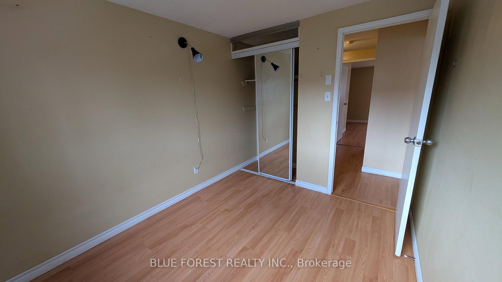 Townhouse for sale at 20-253 Taylor Street, London East, Ontario, N5Y 2J6 - East C - MLS: X12850066