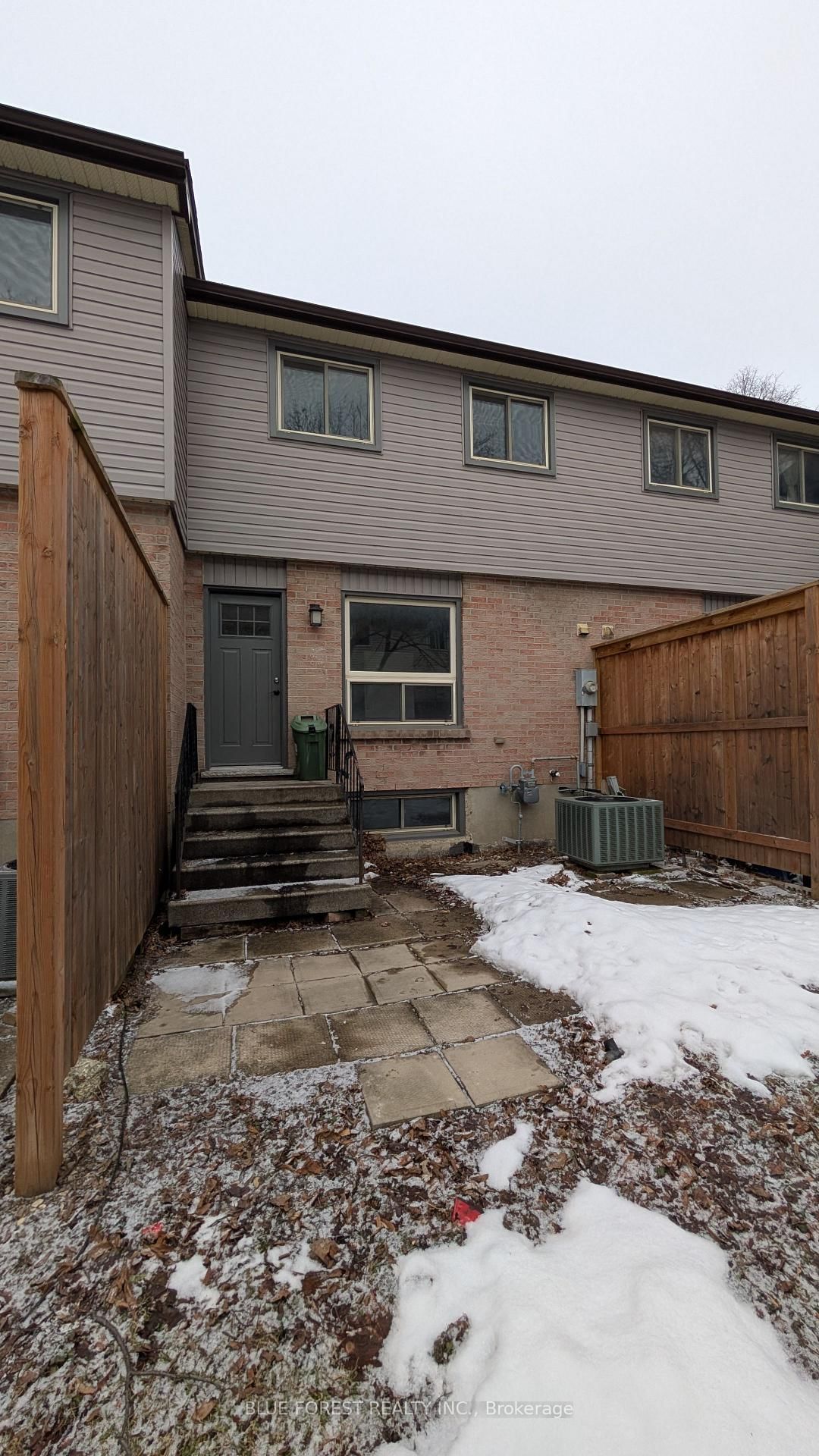 Townhouse for sale at 20-253 Taylor Street, London East, Ontario, N5Y 2J6 - East C - MLS: X12850066