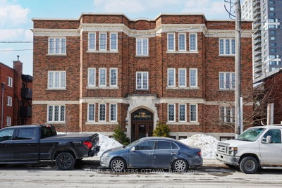 Condo sold at 2-180 Augusta Street, Ottawa, Ontario, K1N 8C1 - Sandy Hill - MLS: X12850068