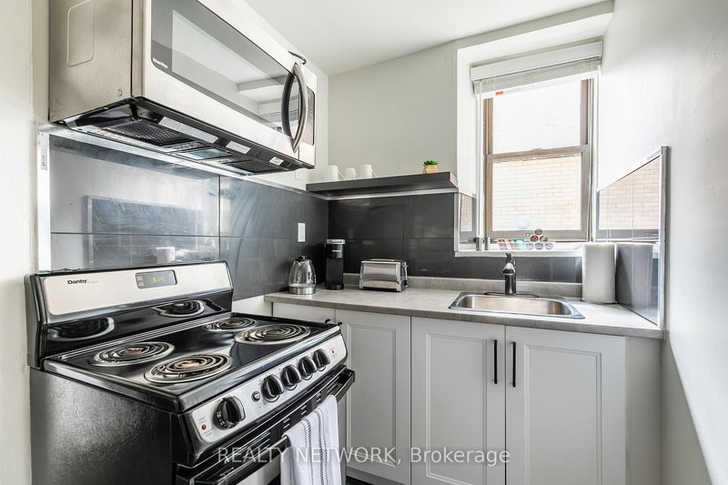 14 Duke St, Hamilton, L8P 1X1 | Image 3